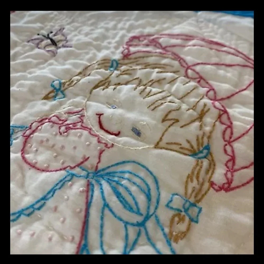 Vintage Handmade Embroidered Baby Crib Blanket Quilt Pink Floral Girls 39x43